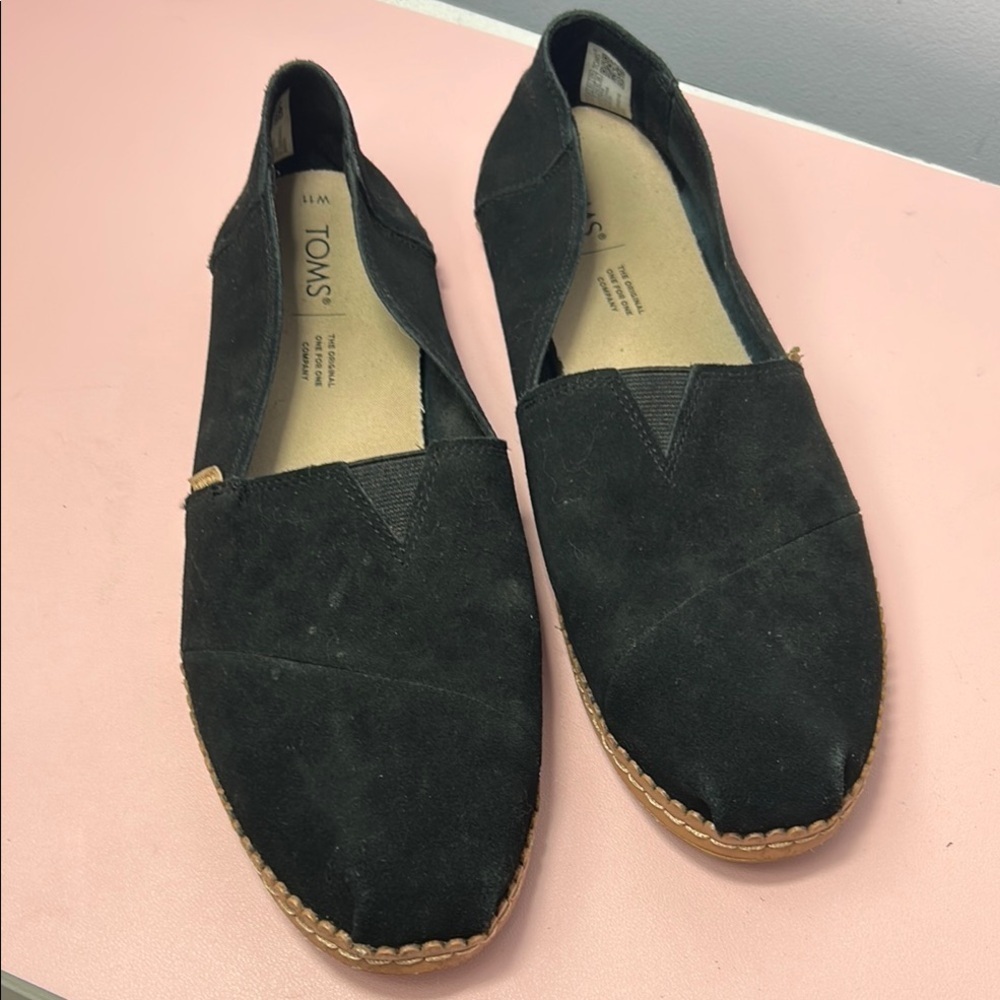 Toms Black Loafers Slip-Ons with Classic Design
